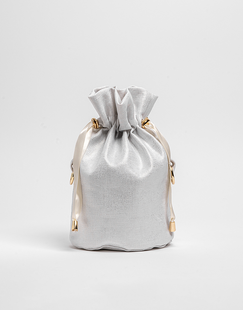 Necessaire Chloé Montmetal Branco